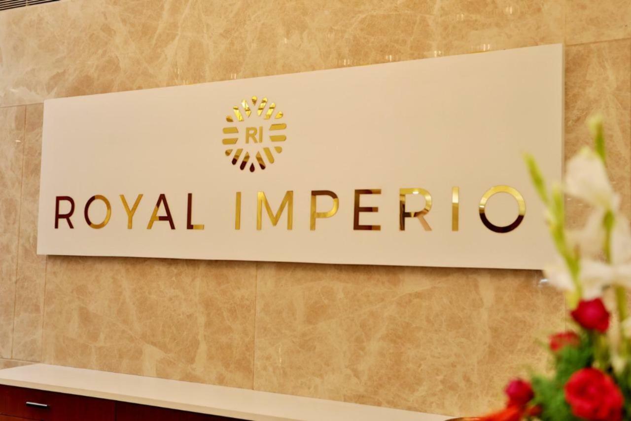 Royal Imperio Hotel Faridabad Exterior photo