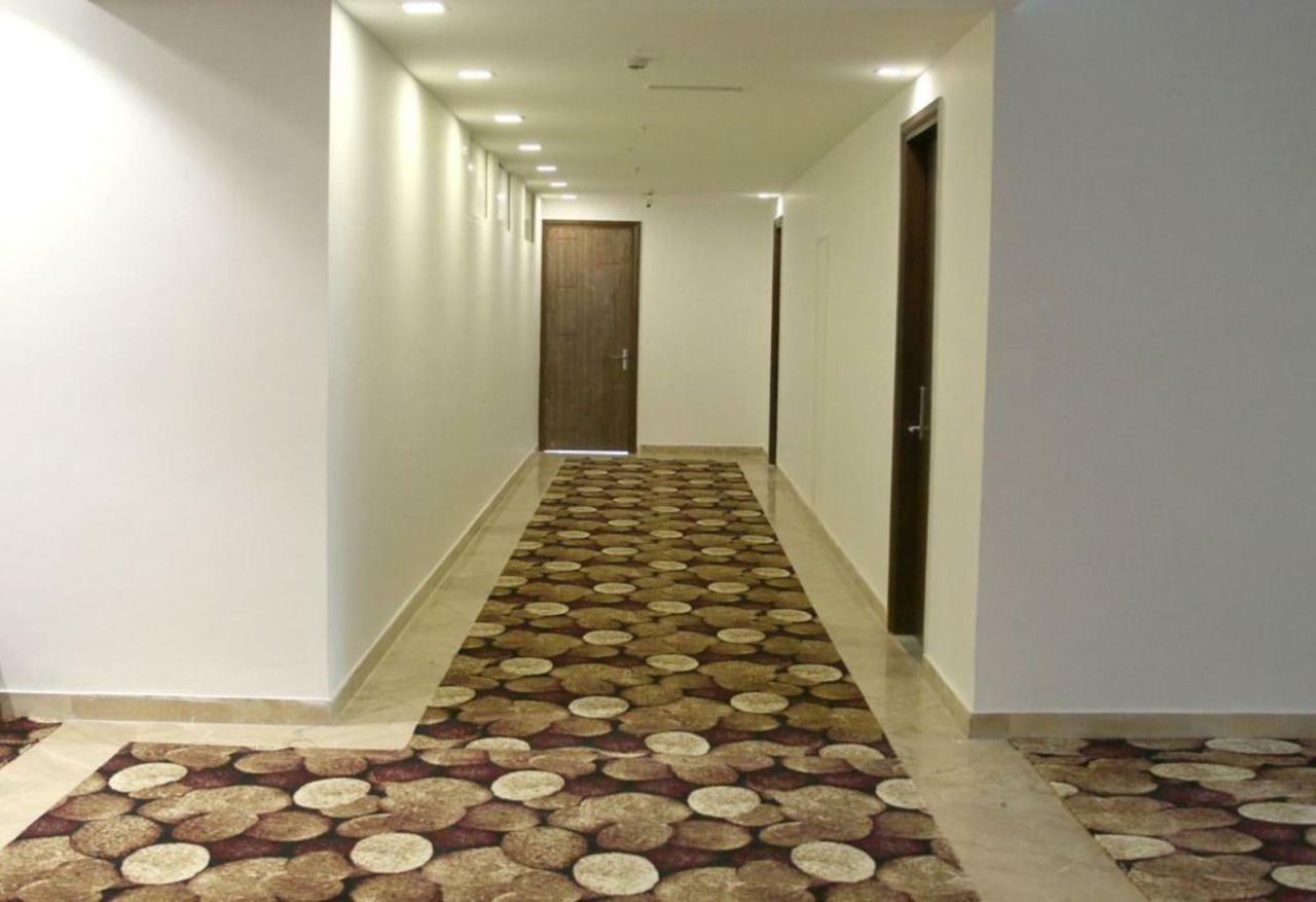 Royal Imperio Hotel Faridabad Exterior photo